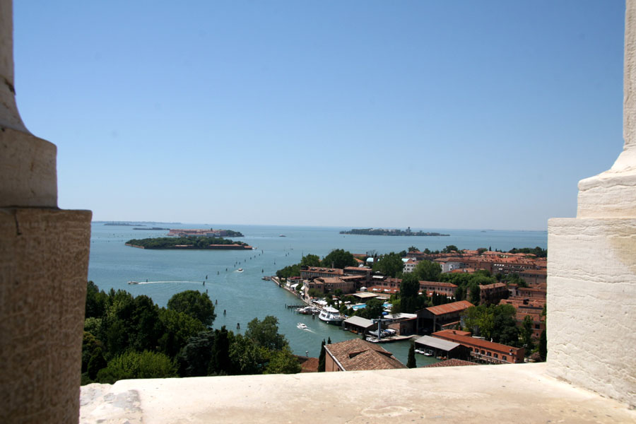 Venezia, Lagune sdwrts, Hotel Cipriani mit Gartenbad